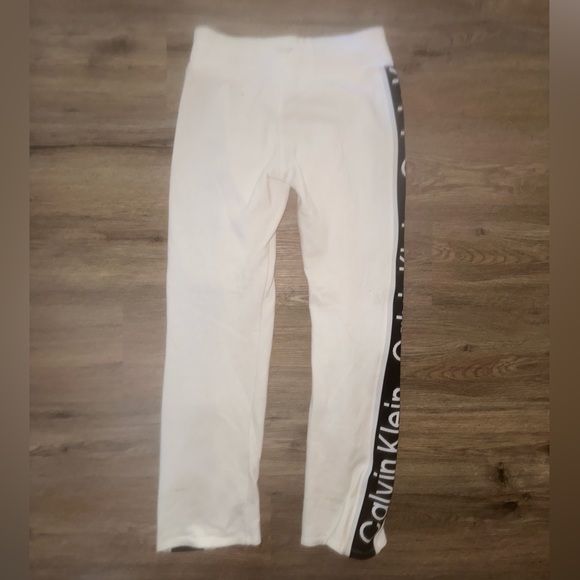 || Calvin Klein || - Picture 6 of 6